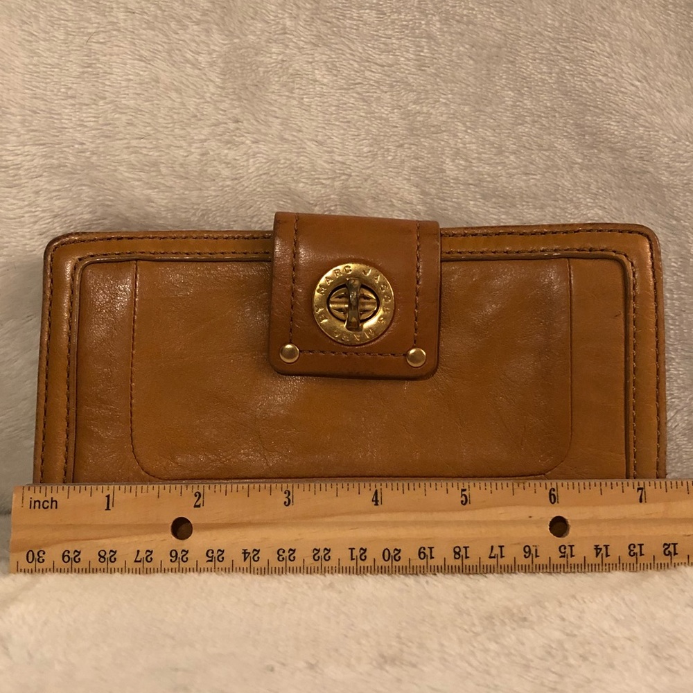 Marc by marc jacobs turnlock clutch wallet tan